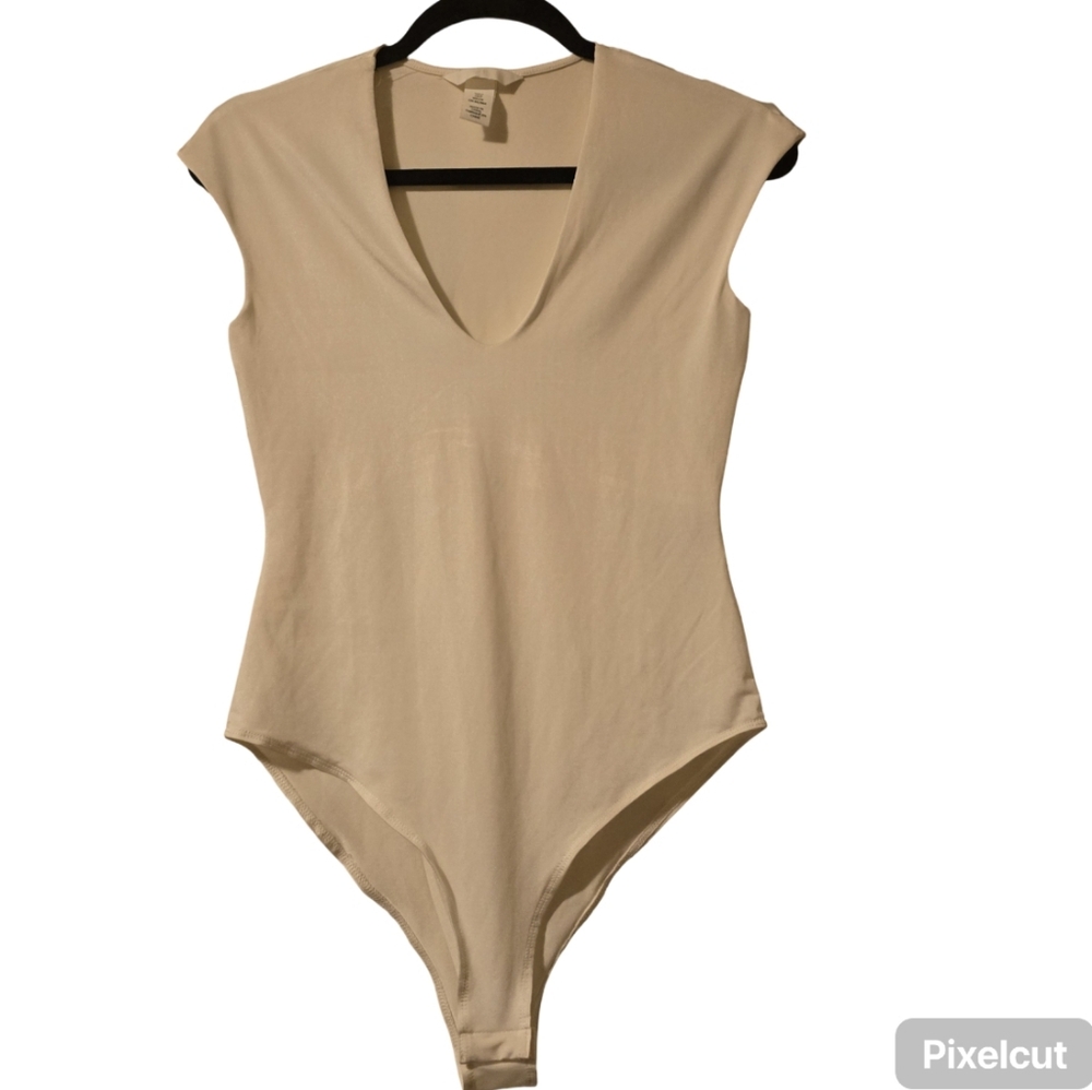 H&M Cream Bodysuit - Picture 1 of 3